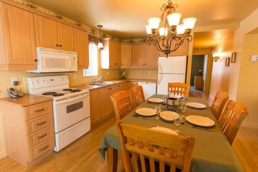 Travelodge By Wyndham Drummondville Esterno foto