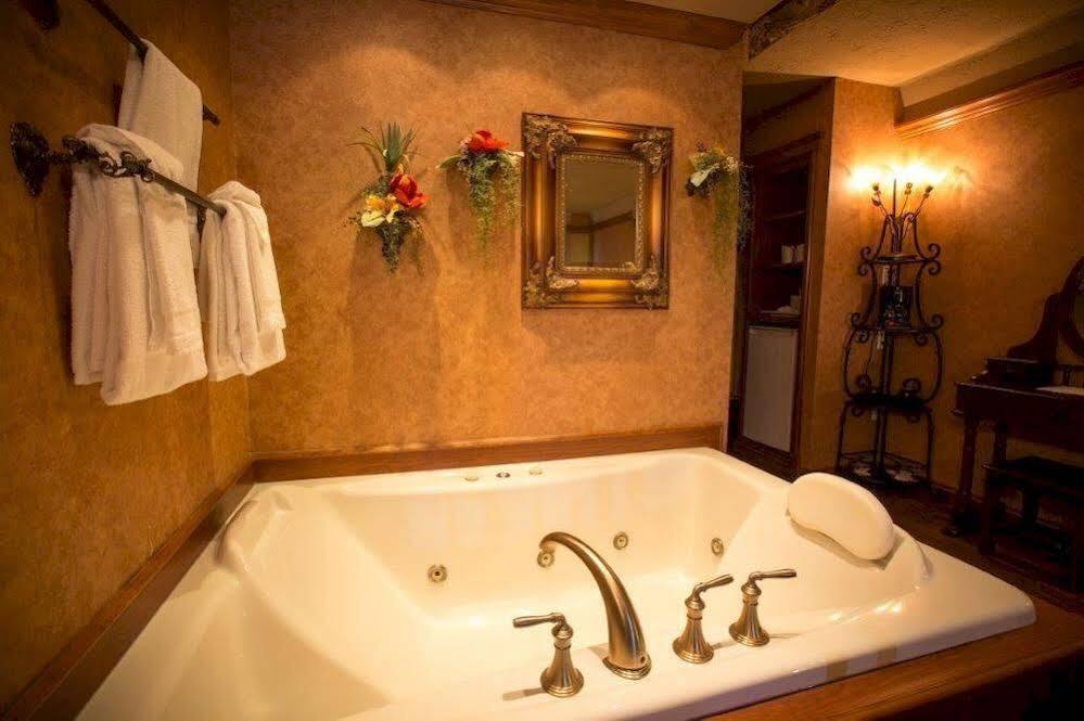 Travelodge By Wyndham Drummondville Esterno foto